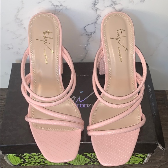 Boohoo Pastel Pink Strap Block Mules - Picture 3 of 4
